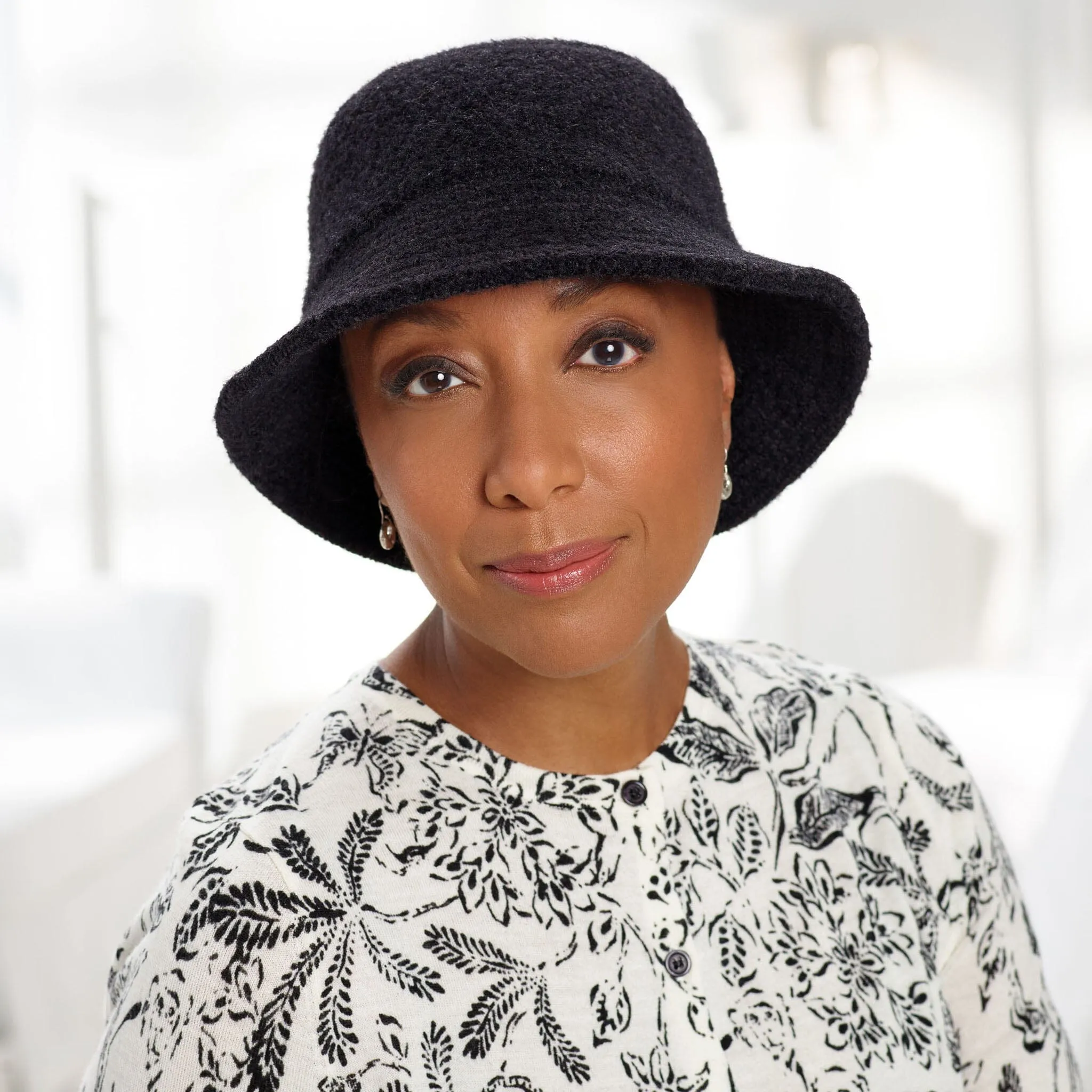 Chenille Feather Yarn Bucket Hat