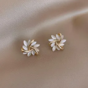 Petal Circle Stud Earrings For Women Elegant and Exquisite Opal Earrings
