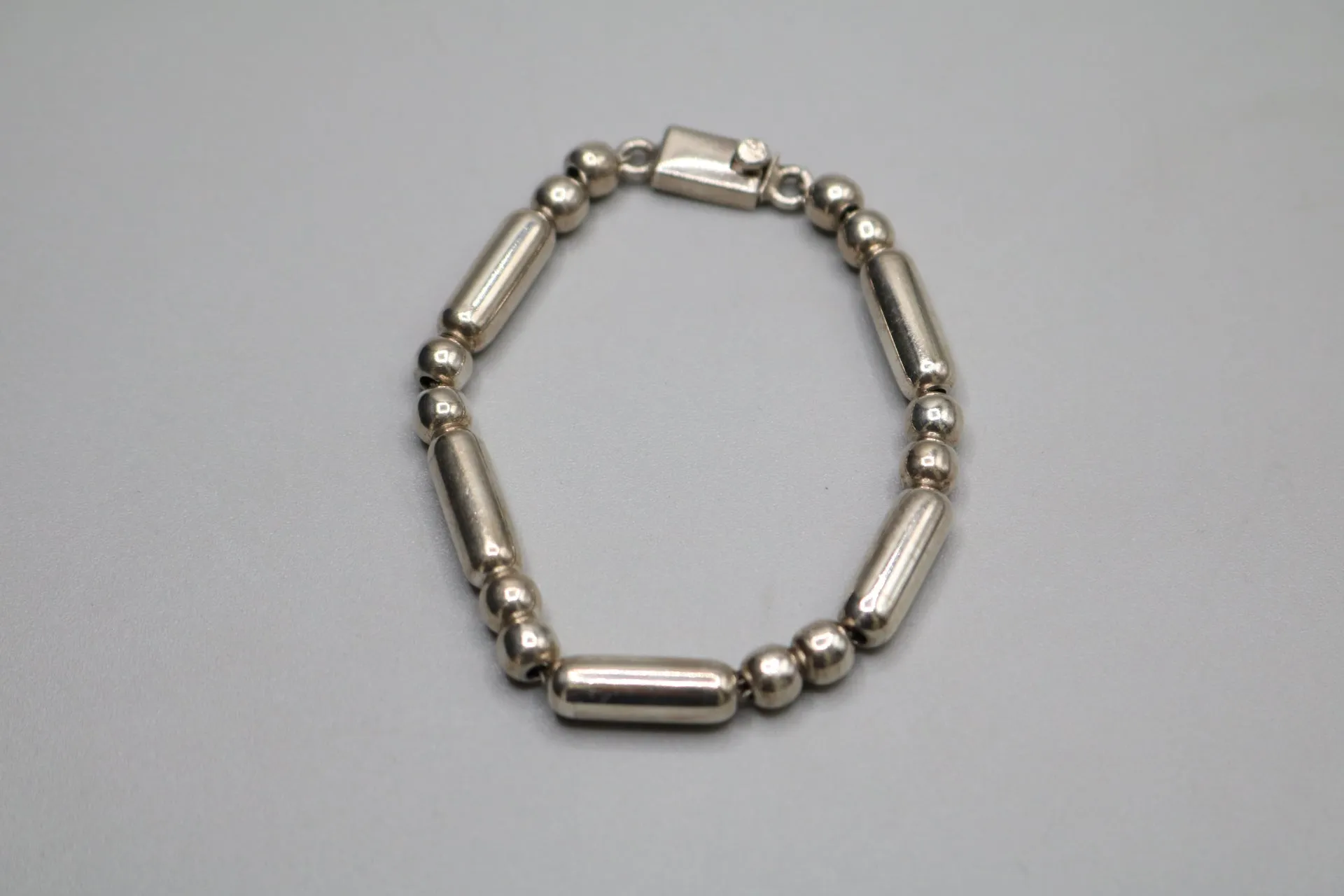 Sterling Silver Fancy Mexican Bead Bracelet (7.5 Inches)