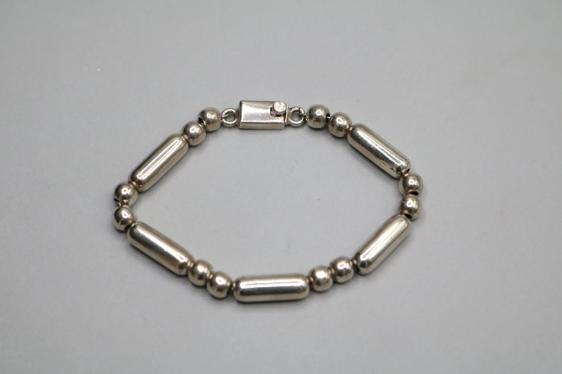 Sterling Silver Fancy Mexican Bead Bracelet (7.5 Inches)
